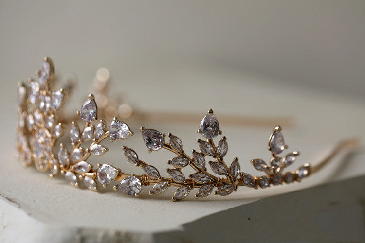 Design Zircon And Diamonds Solid Brass Crown